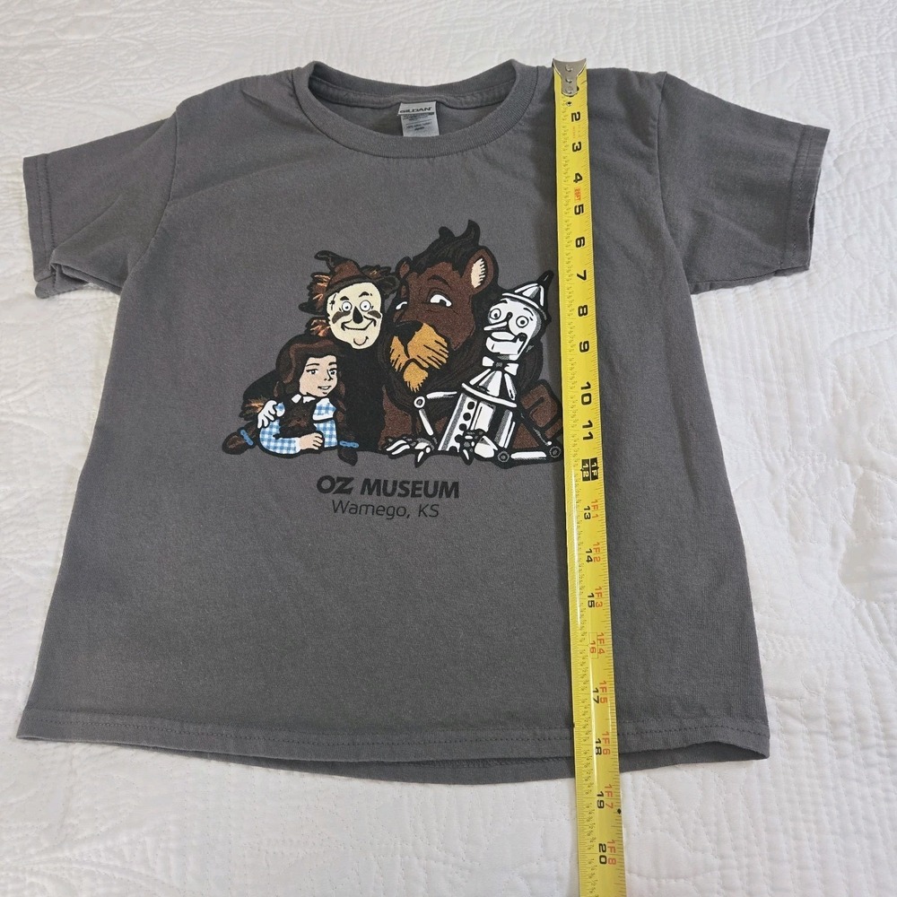 The Oz Museum Youth T-Shirt XS Gray Wamego Kansas Dorothy Tinman Wizard Lion - Picture 6 of 7